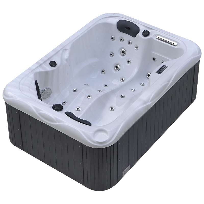 Dallas Outdoor Whirlpool